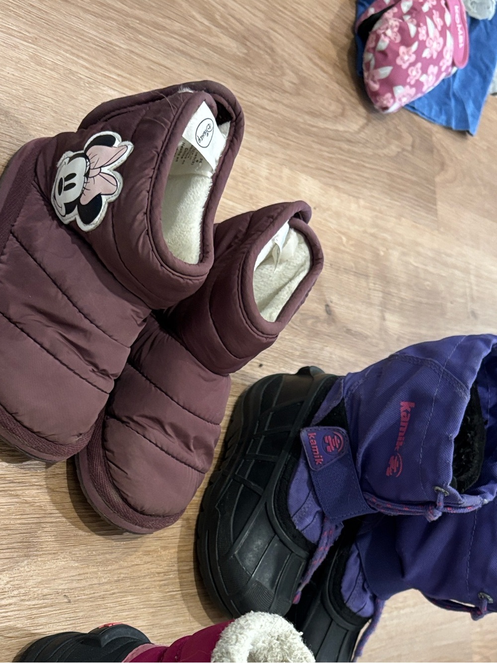 Kids winter boots